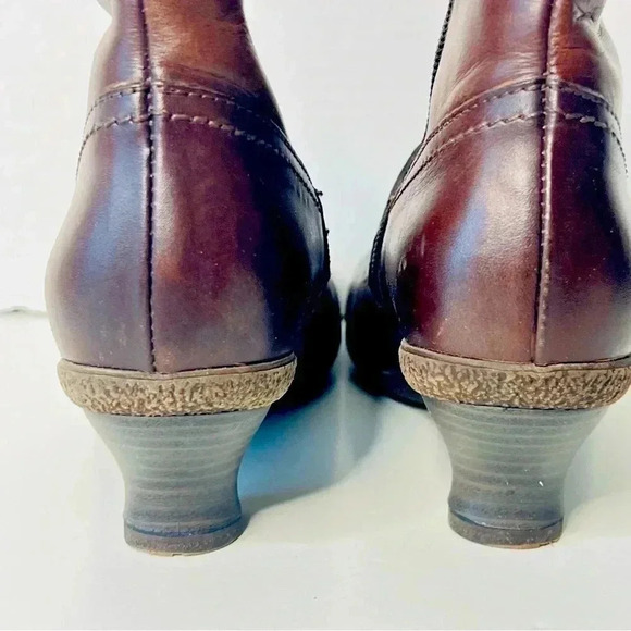 La Canadienne Brown Leather Ankle Boots Victorian Style Round Toe Size 6.5M - Picture 14 of 16